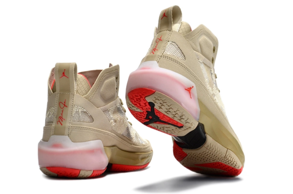 E0141C99-FA9E-4AD3-870A-DE848E4E187D